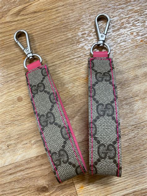 gucci leather keychain